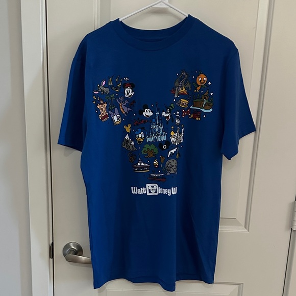 Walt Disney Other - Walt Disney blue Graphic T-Shirt
